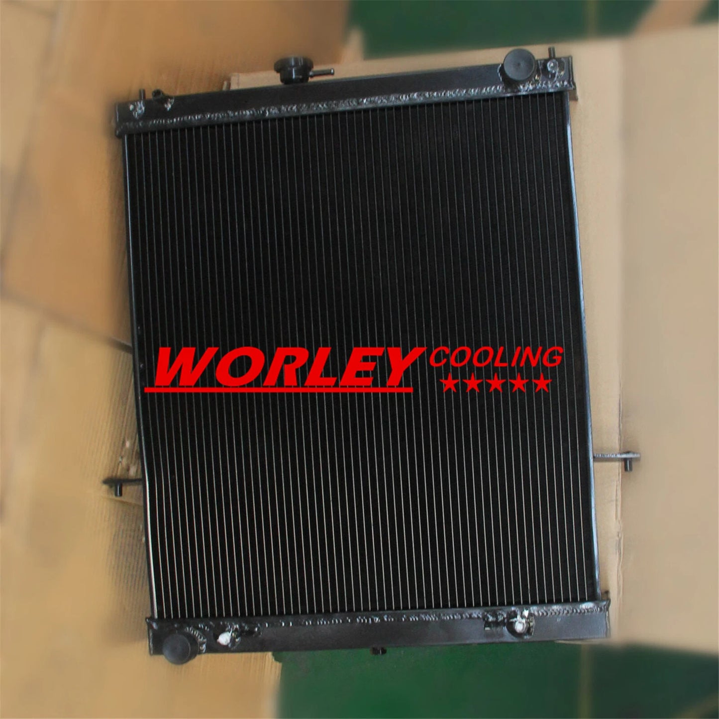 Aluminum Radiator for Nissan Patrol Y61 GU 3.0L 4.2L AT/MT (2001-2016)