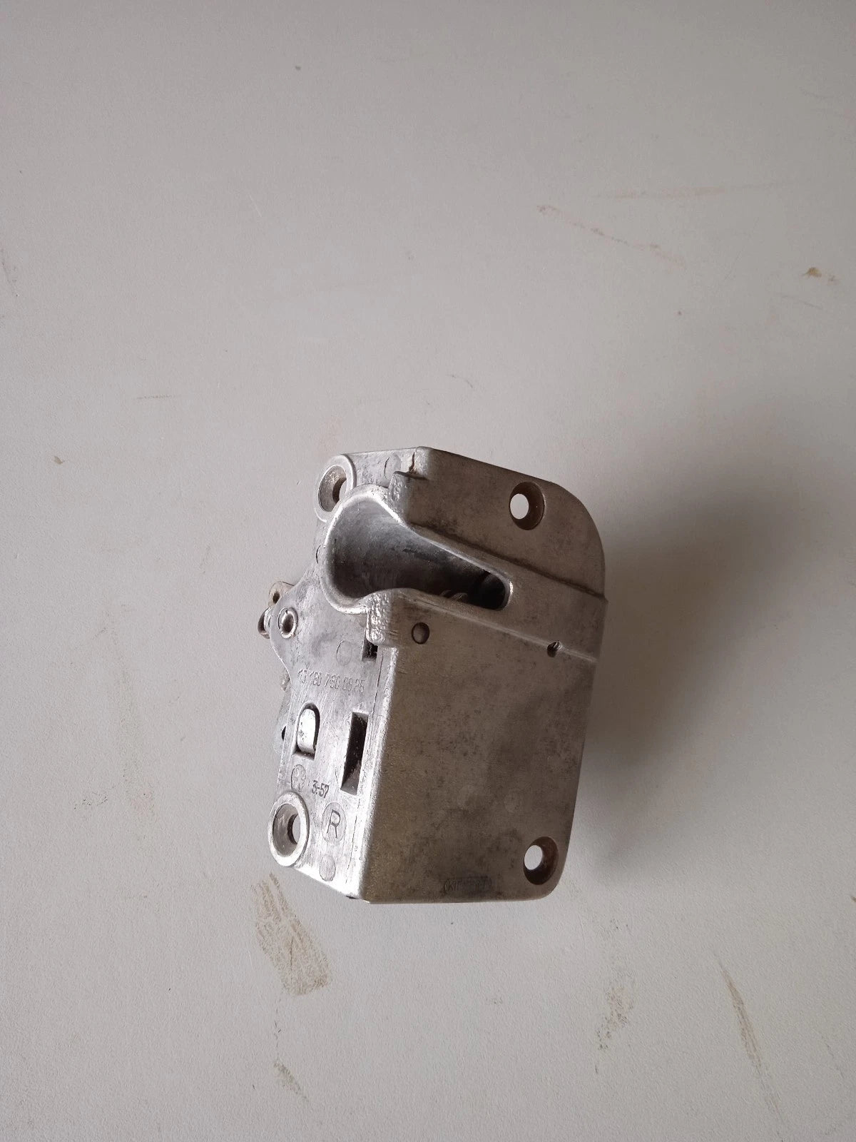 Door lock / Right / Door lock for Mercedes-Benz Pontoon W120