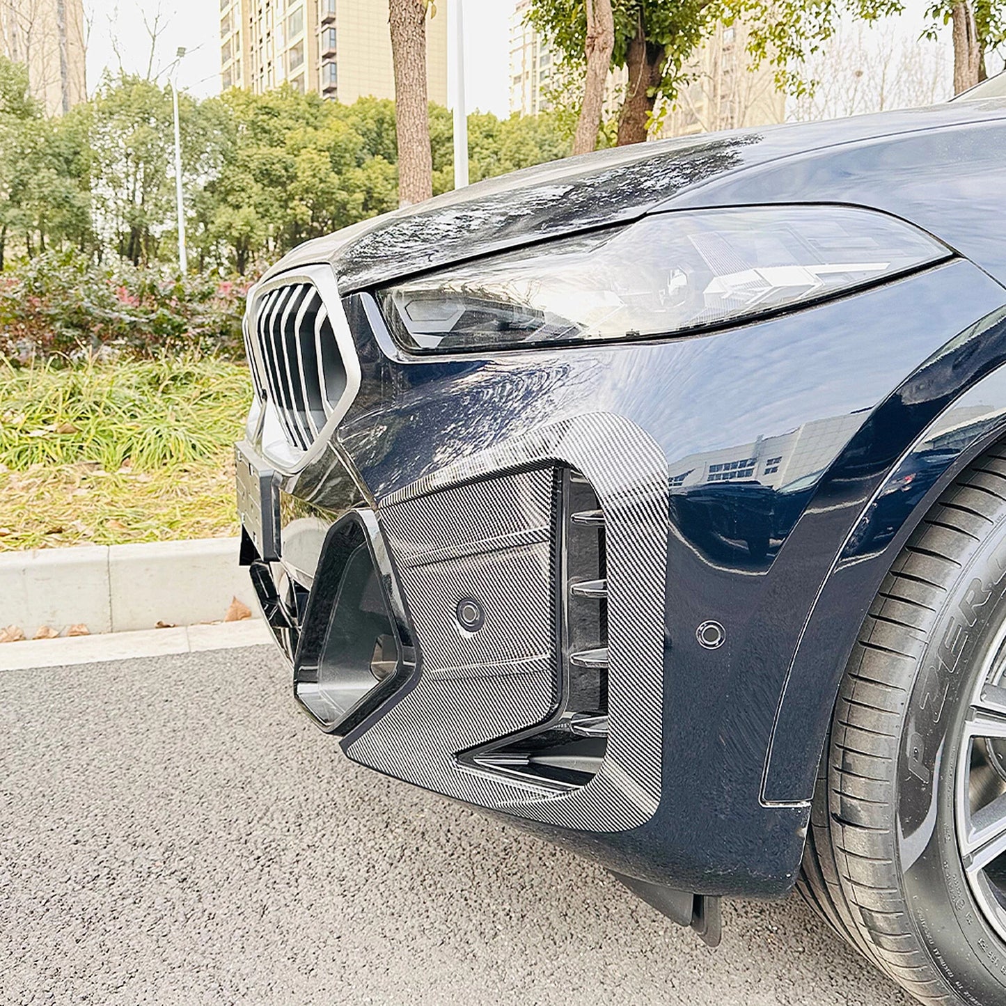 2 x Carbon Look Front Bumper Fog Light Covers for BMW X6 (2023-2024)