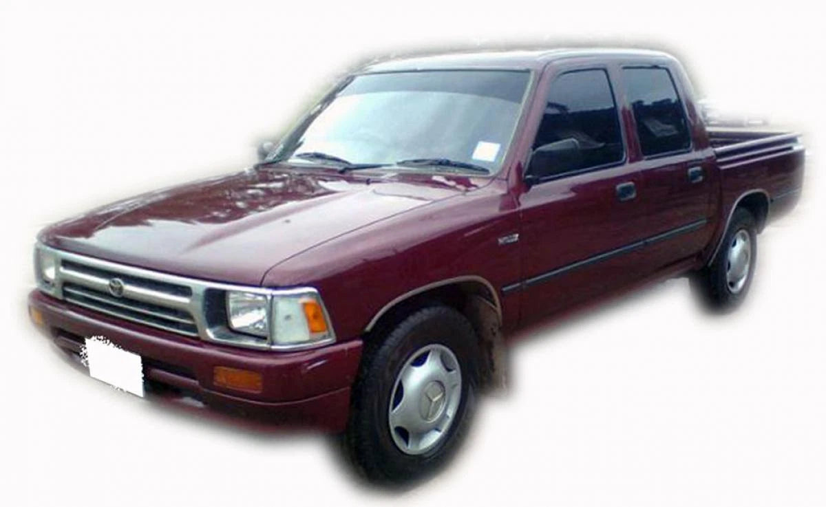 Dashboard Mat Cover for Toyota Hilux MK3 (1989-1997)