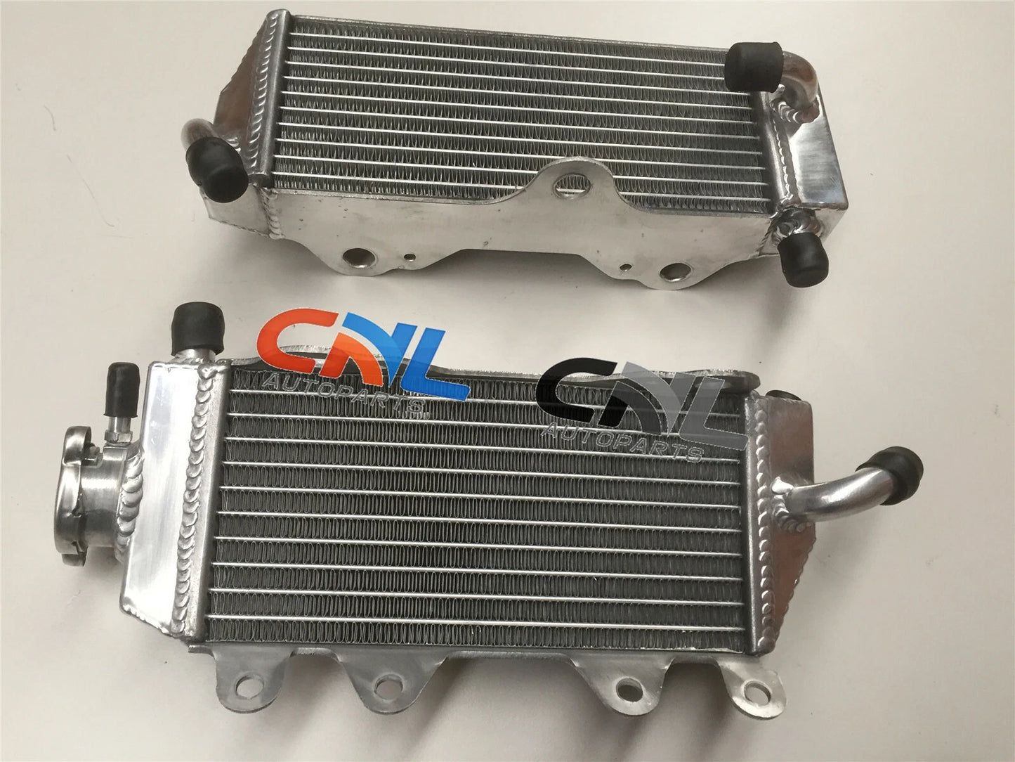 Aluminum Radiator & White Hoses for Yamaha YZ125 (2002-2004)