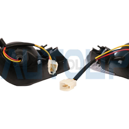Corner Lamp LH & RH for Nissan UD1800 UD2000 UD2300 UD2600 UD3300 (1995–2010)