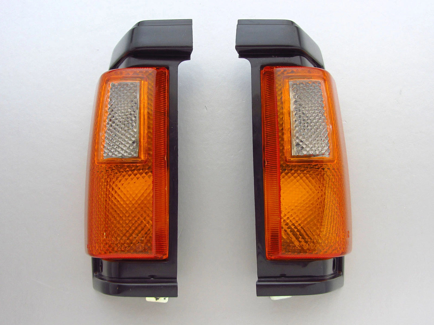 Black Corner Light Signal Indicator for Nissan Navara D21 Pickup Ute (1986-1989)