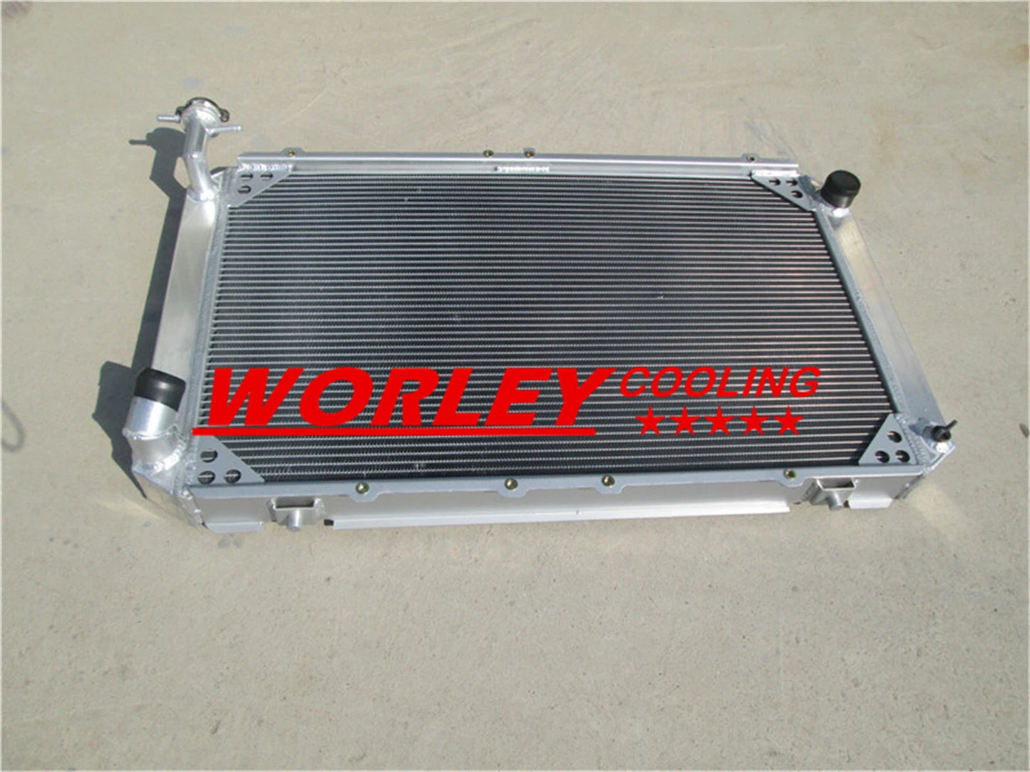 3-Row Alloy Radiator for Nissan Patrol Y60 GQ 2.8L RD28T/4.2L TD42 (1988-1997)