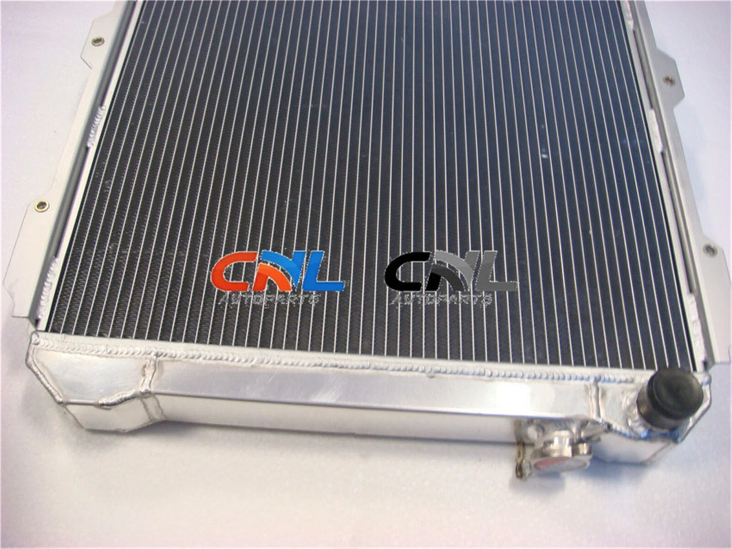 3 Core Aluminum Radiator for Hilux 2.4L 2.8L 4Runner 2L 3L Diesel (1983-1997)