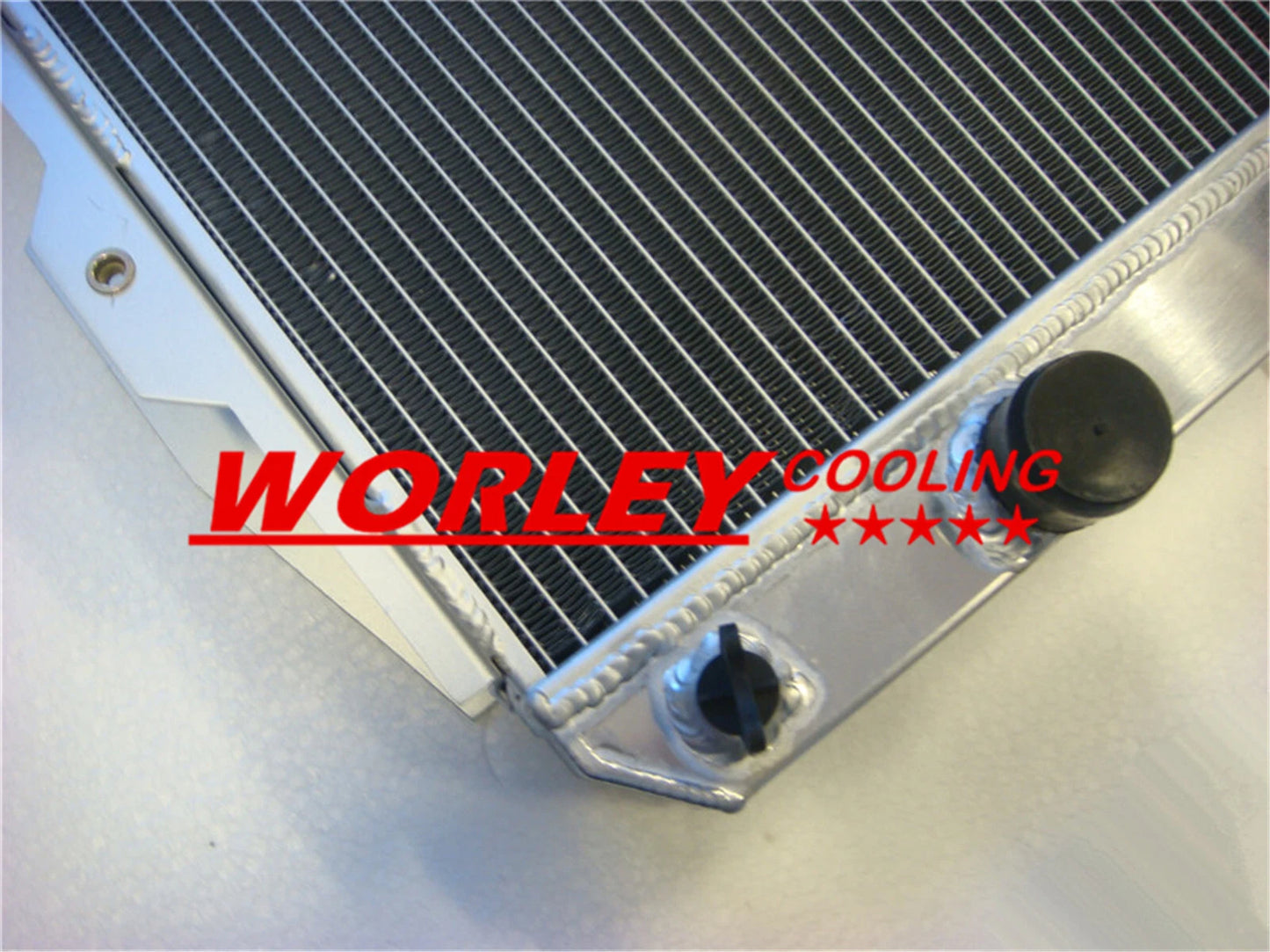 Radiator & Fan for Toyota Hilux LN60 LN61 LN65 2.4L Diesel (1984-1991)