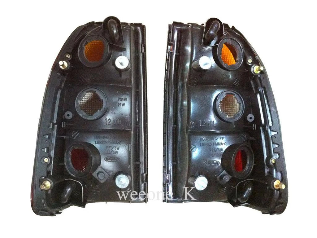 2 x Standard Tail Rear Light Lamps for Mitsubishi L200 (95-05)
