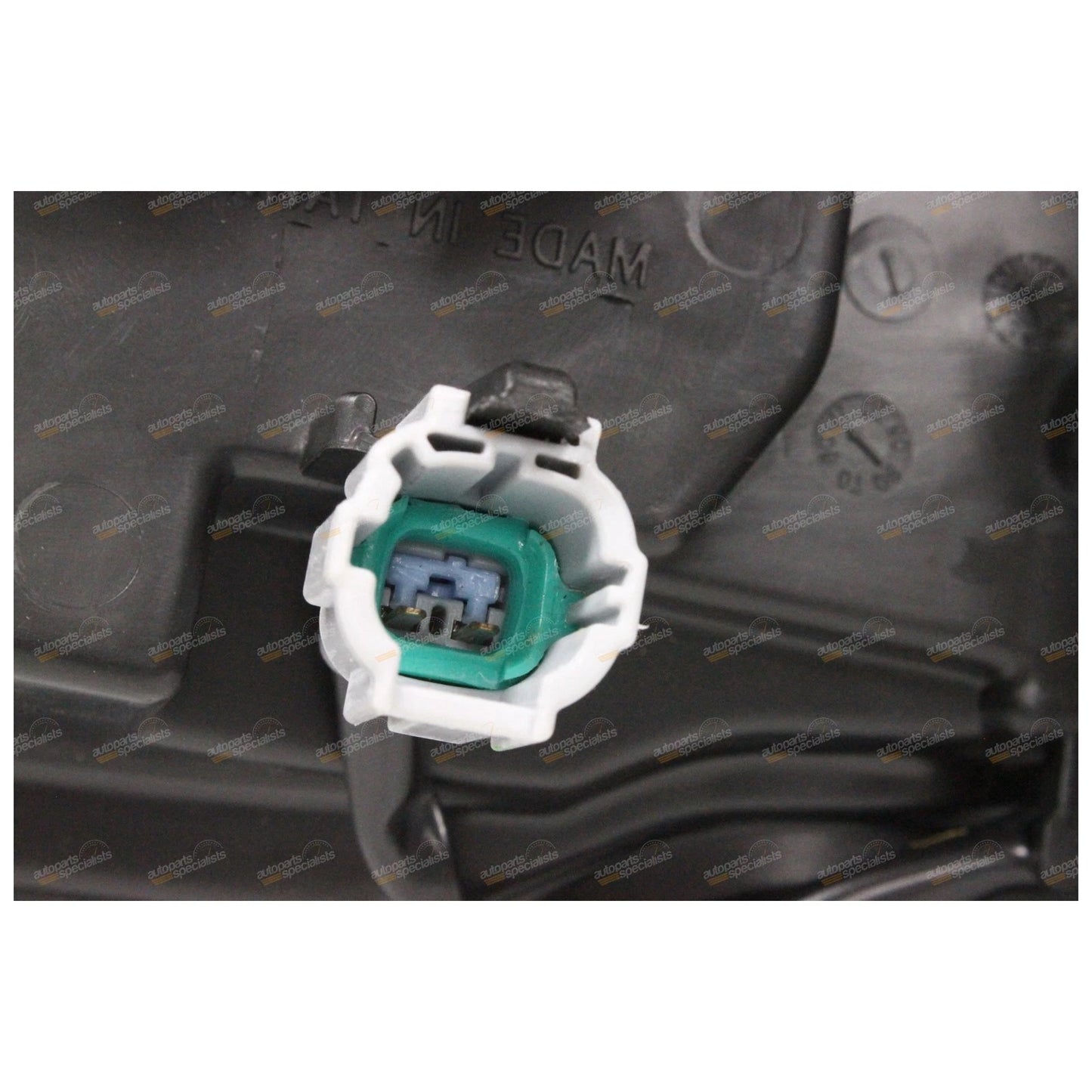 RH Genuine Headlight for Nissan Patrol GU3 Y61 Wagon Right Driver RHS