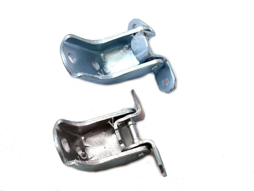 2 x Door Hinges for Nissan D22, Maxima (1995-2004)