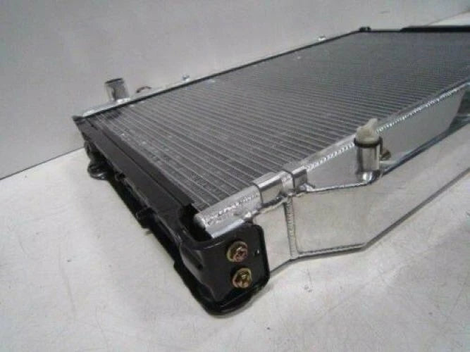 3 Row Radiator for Toyota Landcruiser HZJ80 (1990-1998)
