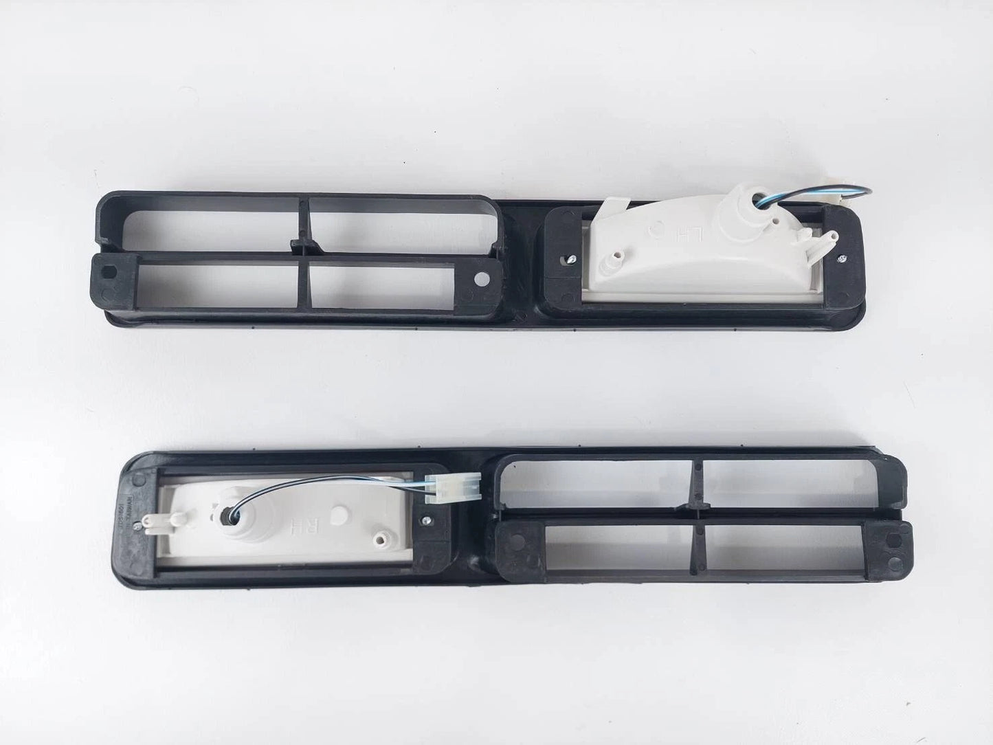 Bumper Finisher & Turn Signal for Nissan Navara D21 (1992-1997)