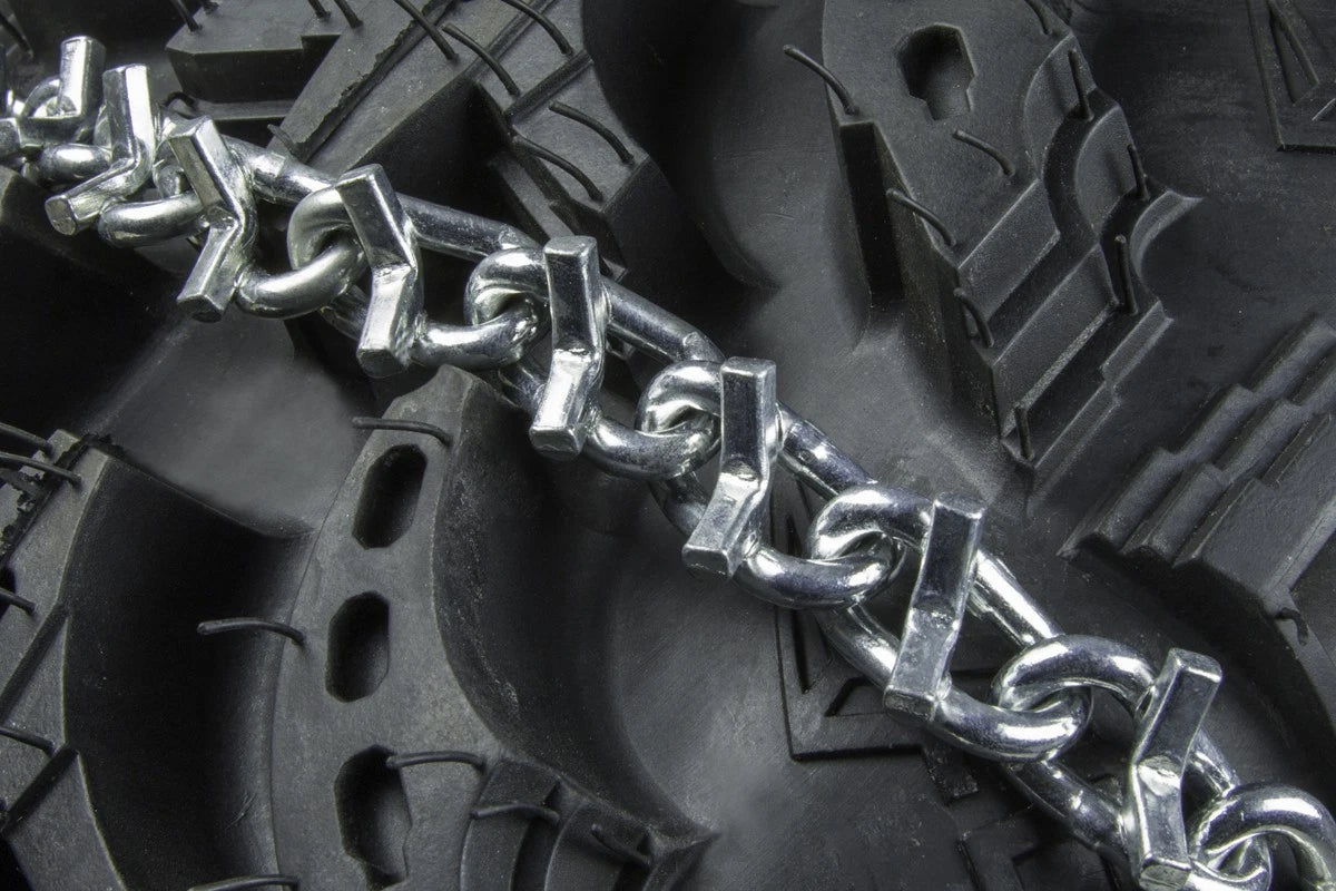 Pair Raider FRONT Tire Chains V-Bar for Polaris Trail Boss 350L 2x4 (1990–1993)