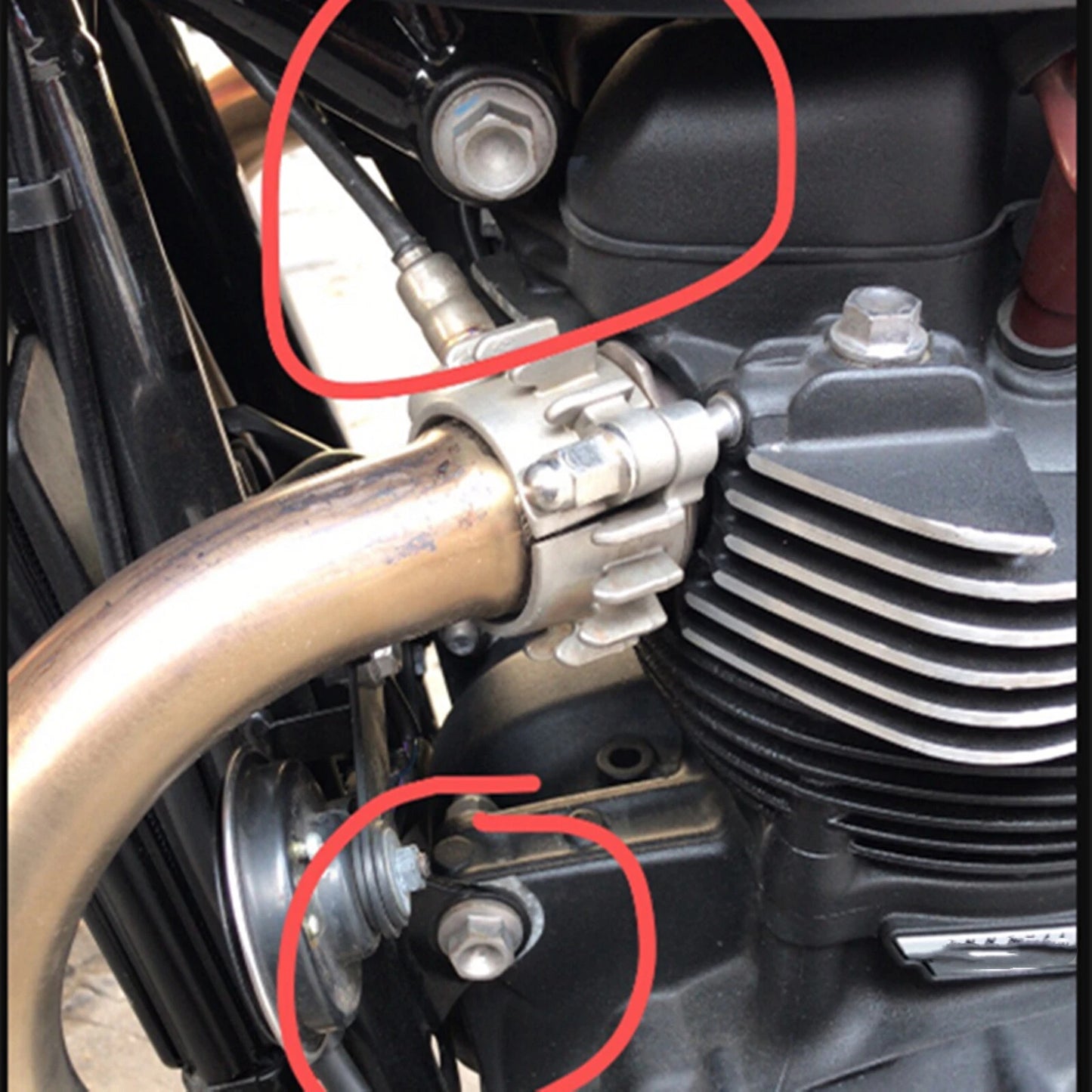 Engine Guard Crash Bar for Triumph Bonneville Bobber (2017-2020) Silver