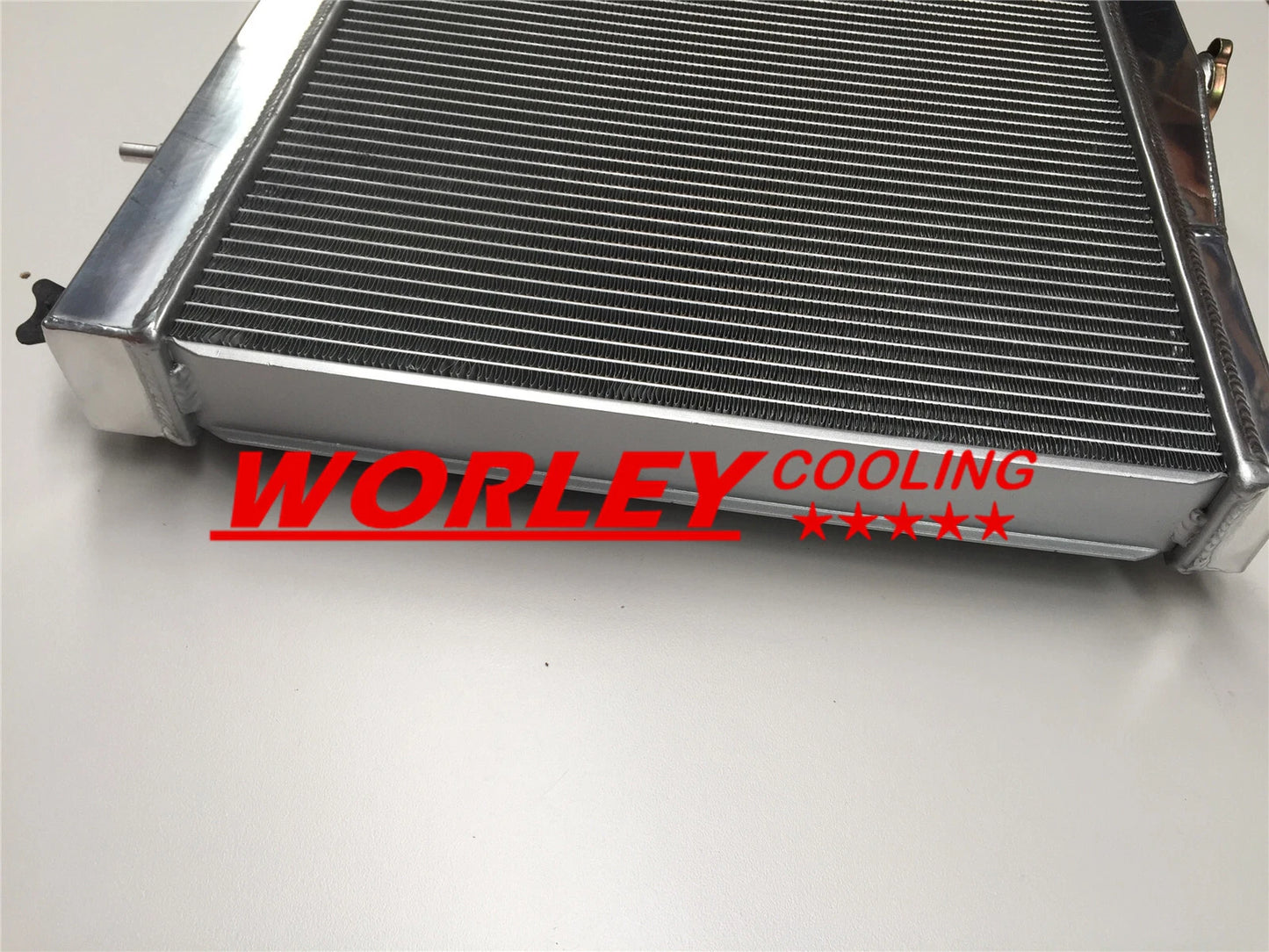 44mm Radiator + Blue Hose for Nissan Pintara/Skyline R33/R34 (1993-2002)