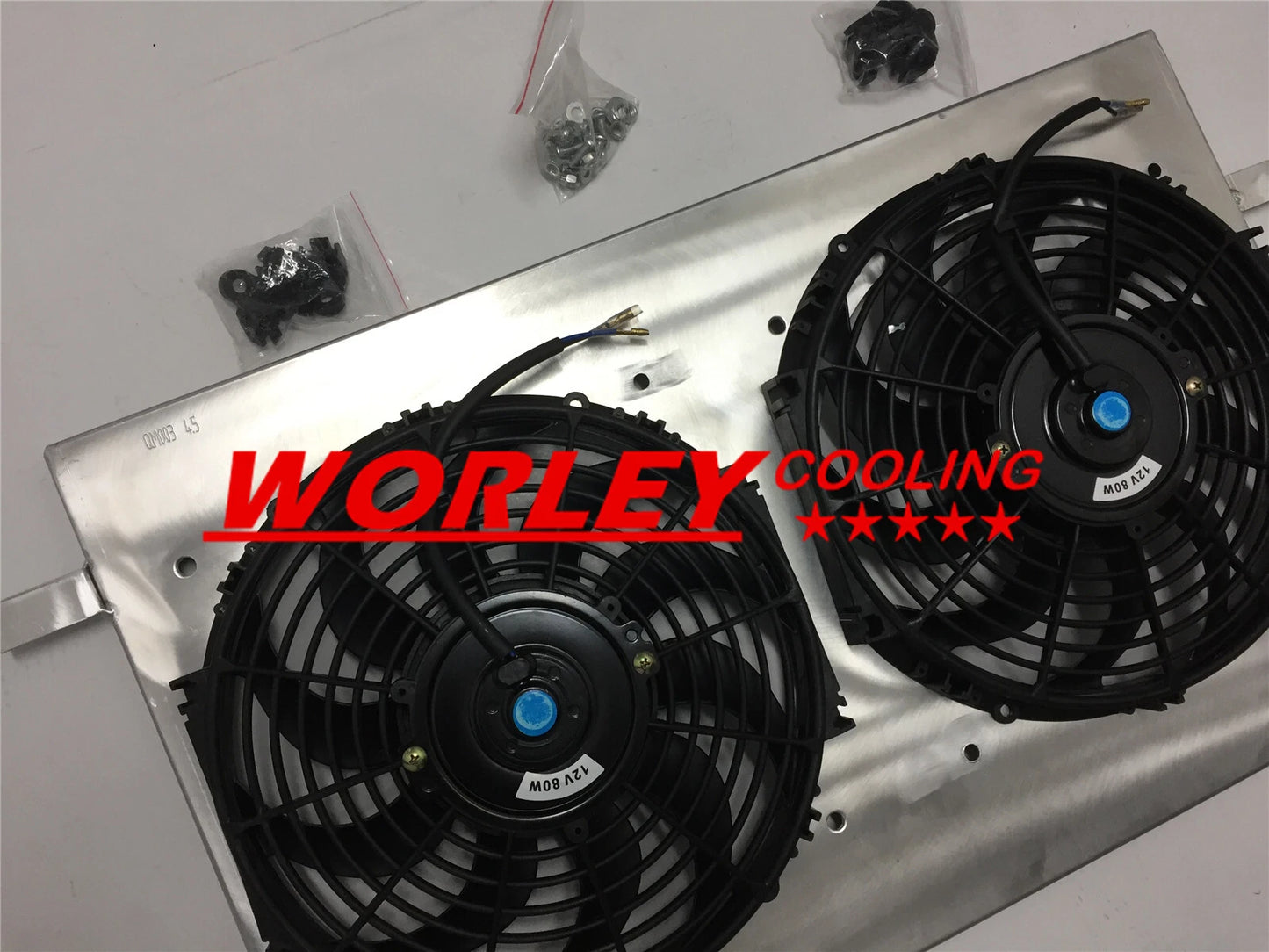 Aluminum Radiator & Shroud + Blue Hoses for Commodore VZ LS1 LS2 SS (2004-2006)