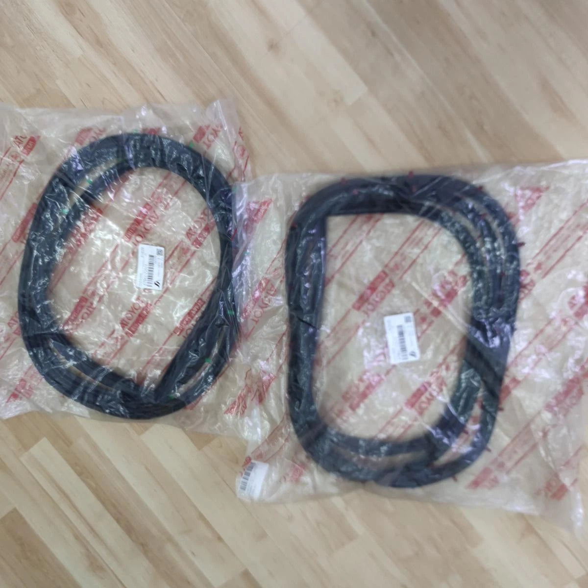 Door Rubber Weatherstrip Front L+R Fits Toyota Corona RT60 4D Sedan 1968-70 D08