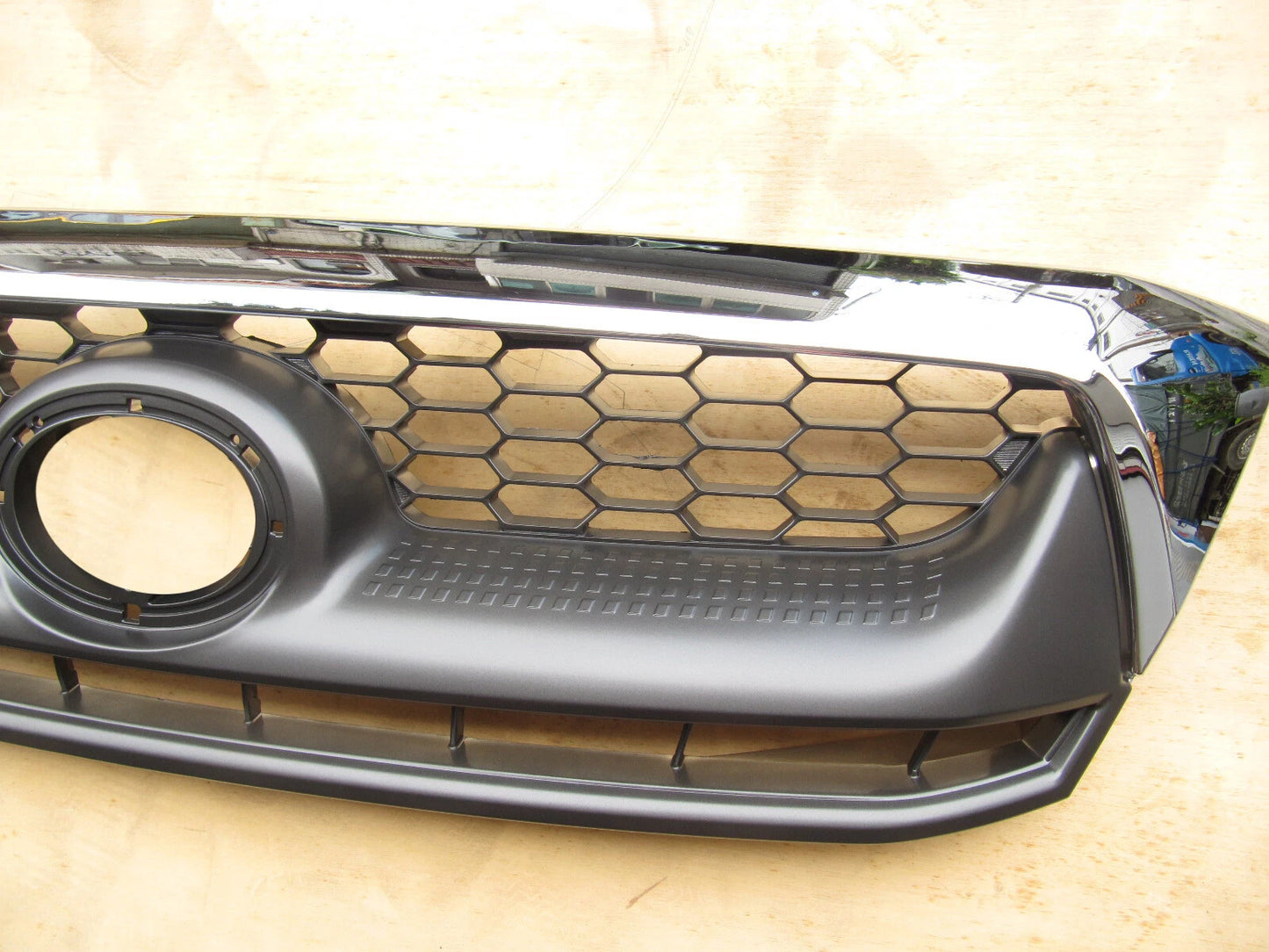 Grill Mould Gray for Toyota Hilux SR5 TGN KUN GGN (2008-2011) with Clips