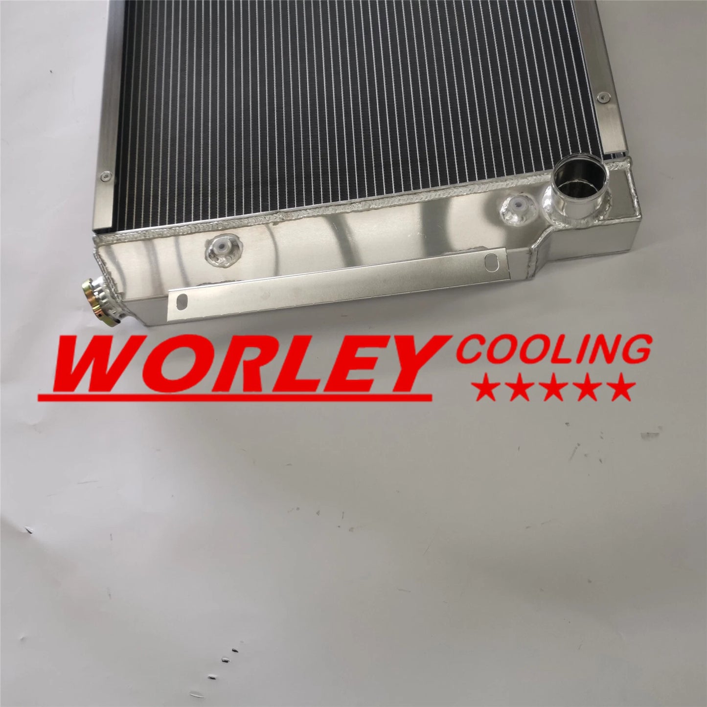 44mm Radiator for International Harvester Scout II (1970-1981)