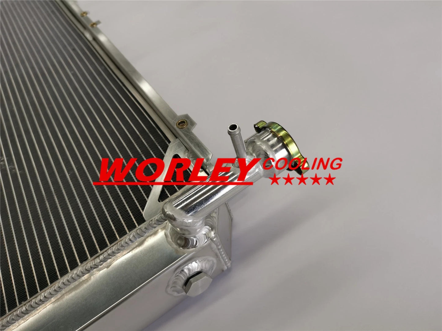 Aluminum Radiator & Shroud for Ford Maverick Y60 4.2L Petrol (1988-1994)