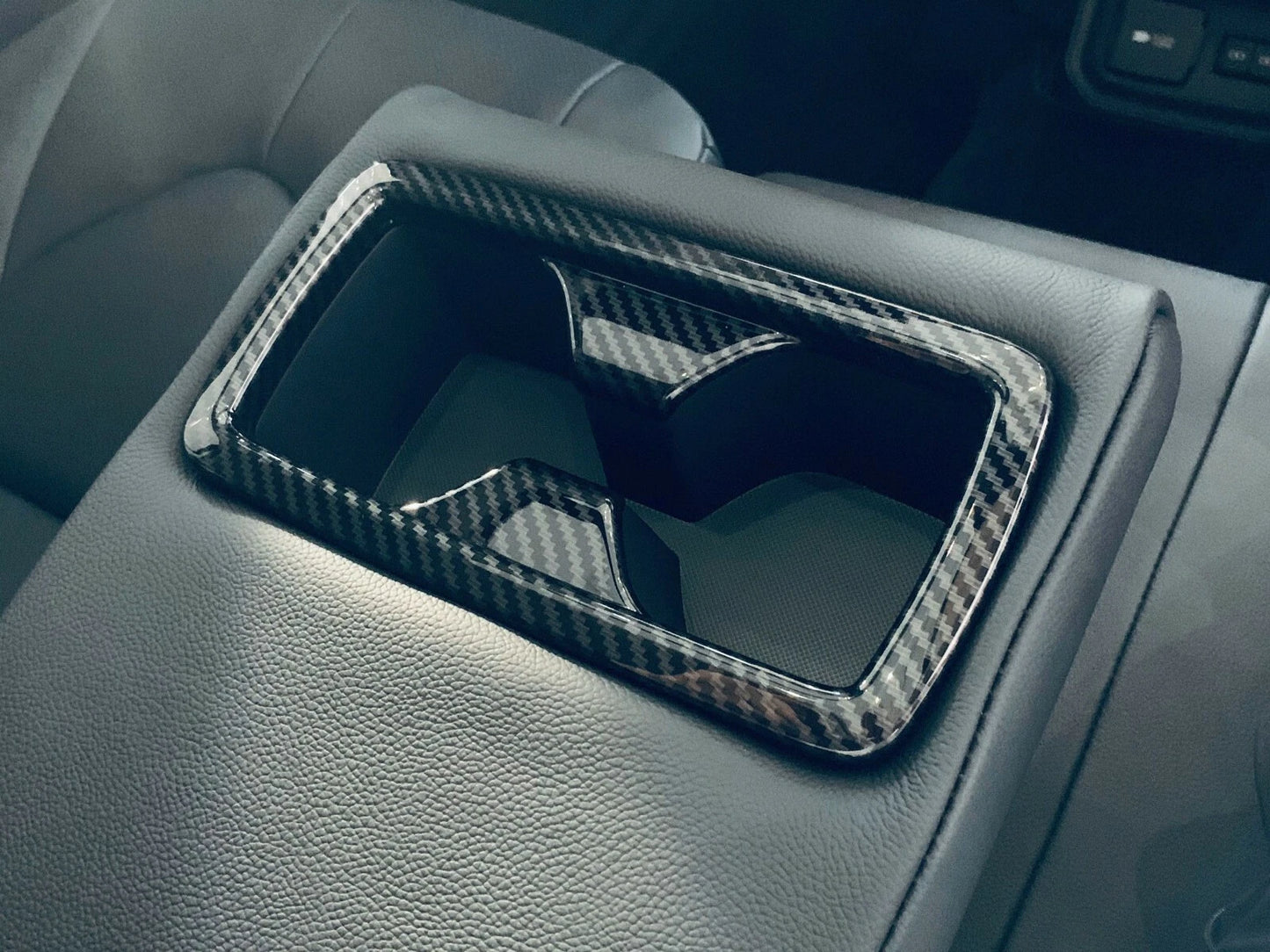 Carbon Fiber Water Cap Holder Cover Trim for 2020-2023 Toyota Highlander