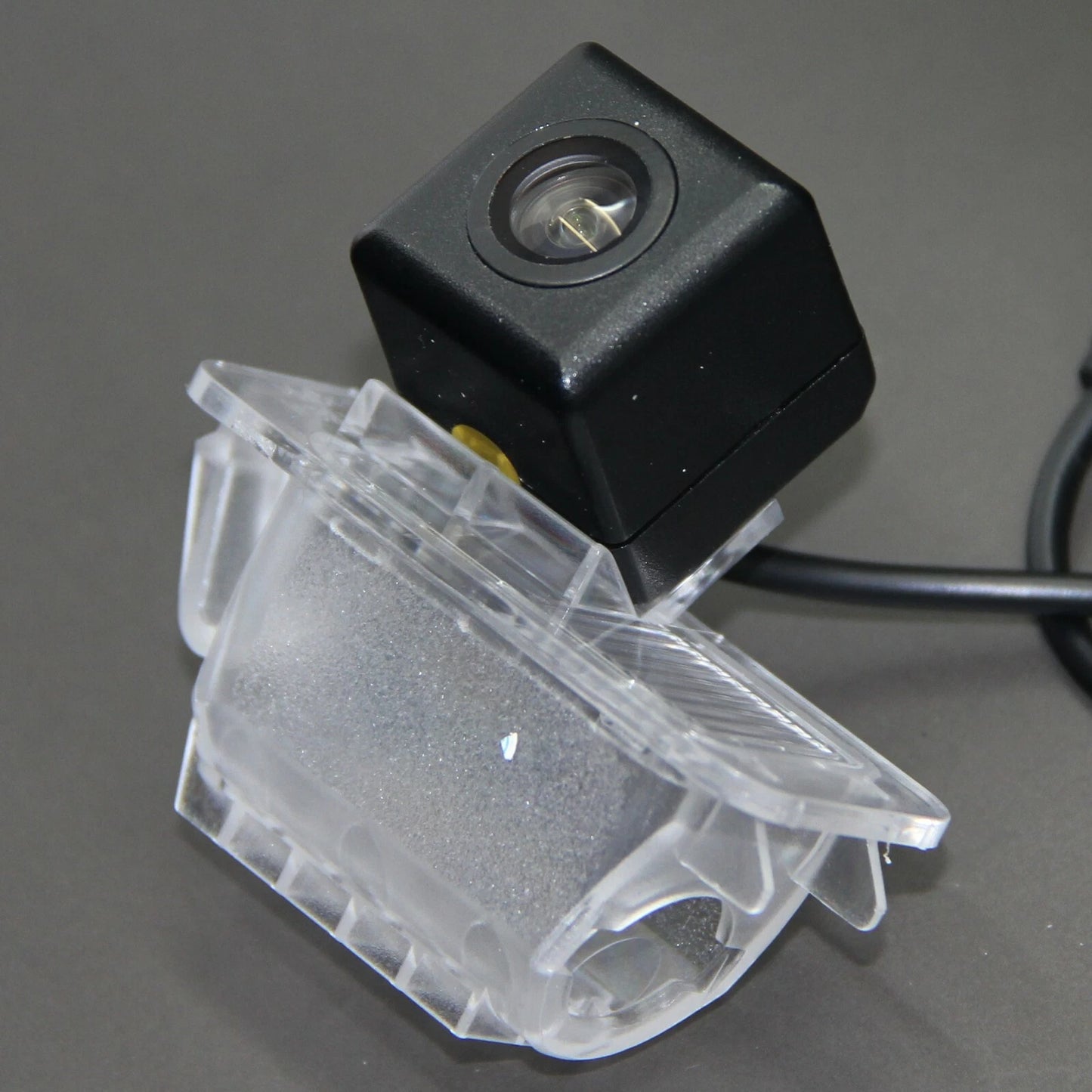 Reverse Rear View Backup Camera for Ford Focus Hatchback (2008–2010)
