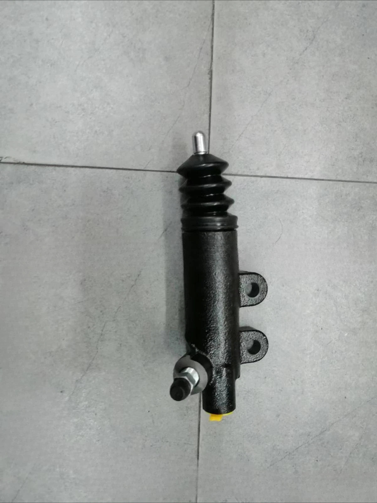 Clutch Release Cylinder for Toyota Land Cruiser FJ80/HDJ80 (1989–1998)