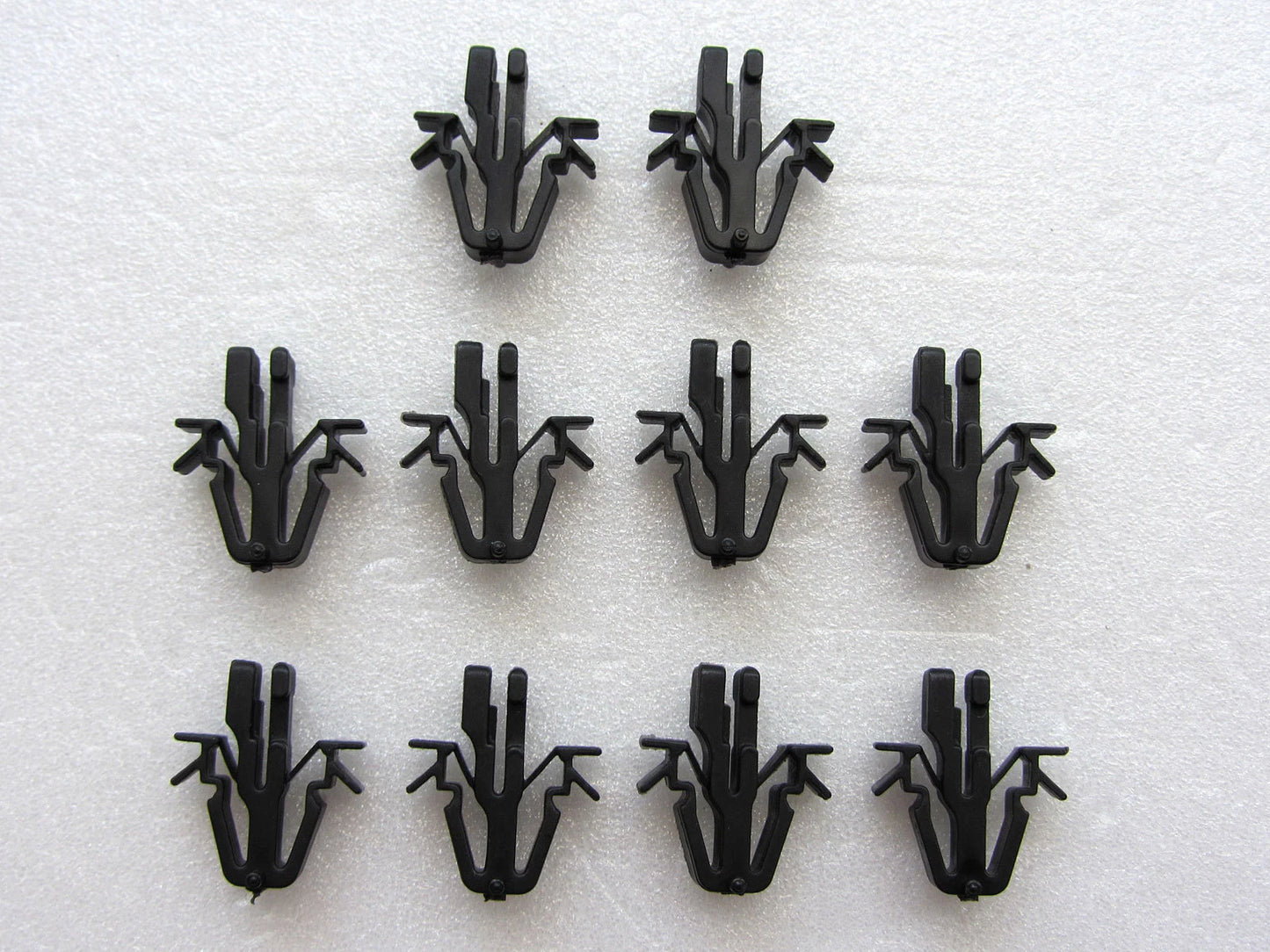 Grill Lock Clip 10 x for 1983-1988 Toyota Hilux Hero LN50
