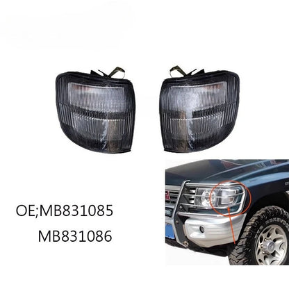 2 x front corner lights and turn signals for Mitsubishi Pajero V33 (1999–2006)