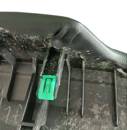 10 x Clips for Isuzu Dmax (2012-2020)