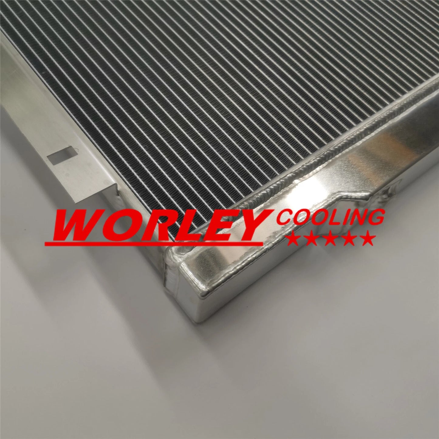 44mm Aluminum Radiator + Fan for 72-86 Jeep CJ5/CJ7 V8 (1972-1986)