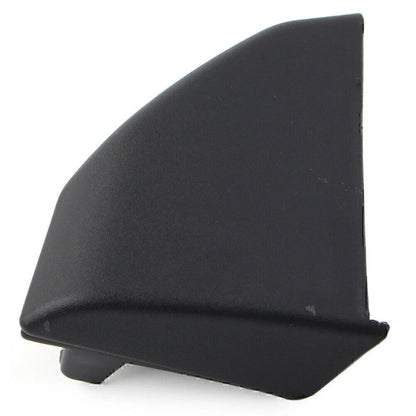 Black Plastic Left Rear Wheelarch End Cap for Land Rover Discovery (2005-2016)