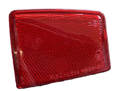 Rear Bar Reflector Right Side for Mitsubishi Pajero (2006–2021)