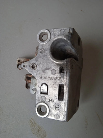 Door lock / Right / Door lock for Mercedes-Benz Pontoon W120