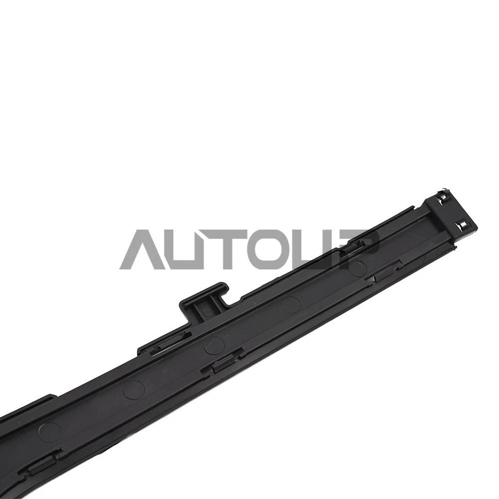 2.4L Fog Light Bezel Driver Side for Hyundai Santa Fe Sport (2017–2018)