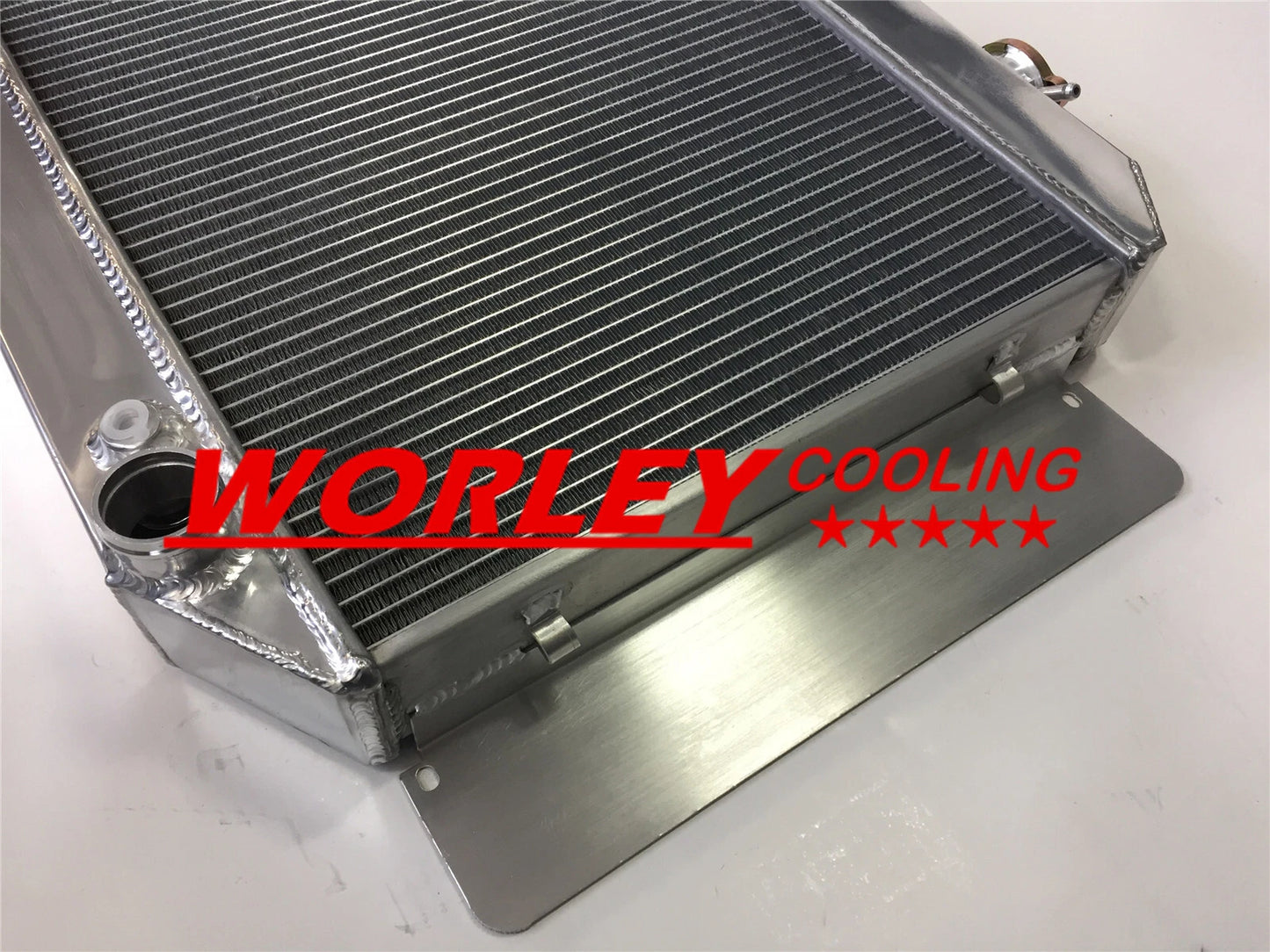 44mm Aluminium Radiator + Fan for Holden Kingwood HG HT HK HQ HJ HX V8 (1968-1980)