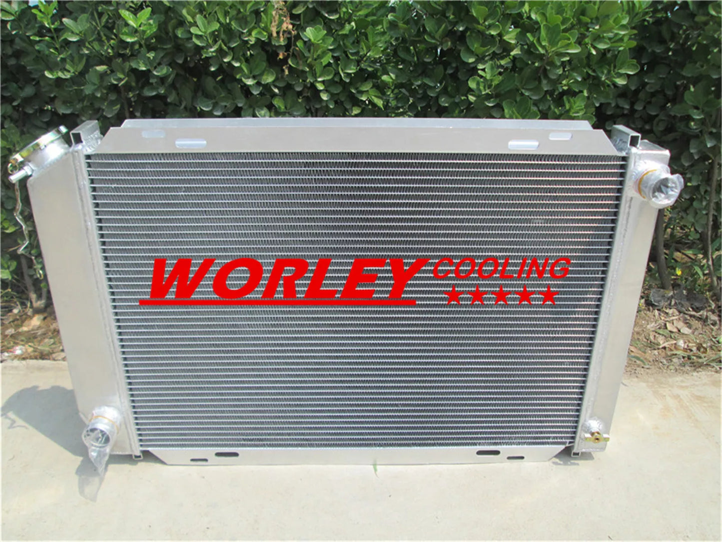 3 Row Aluminum Racing Radiator for Ford Mustang GT/LX 1979-1993