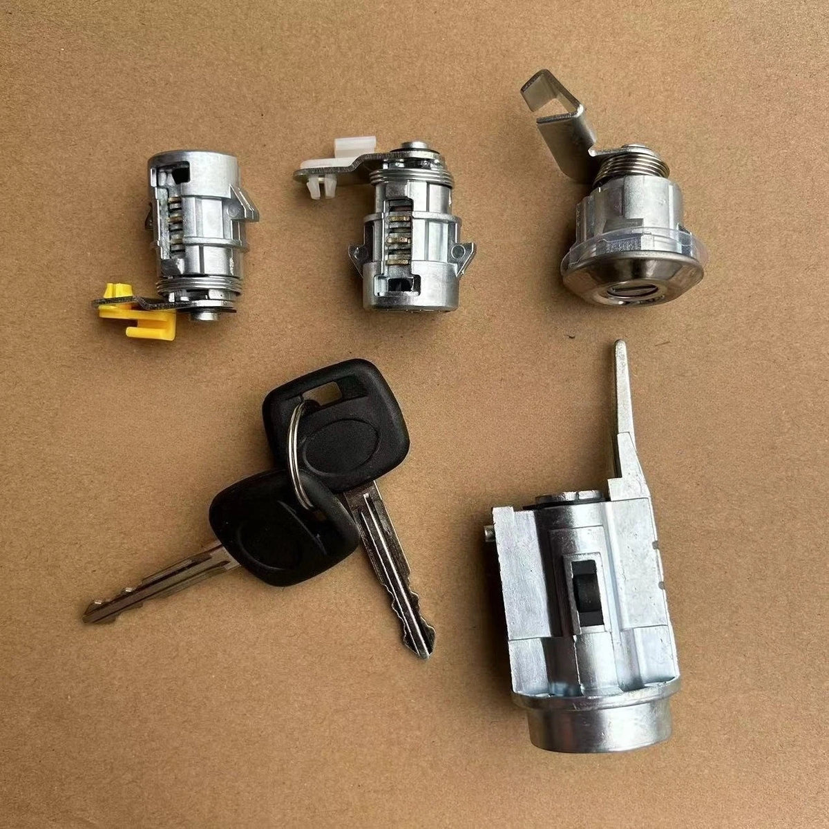 Ignition Door Lock Cyl & Gas Lock for Toyota 4Runner Pickup (1991–1995)