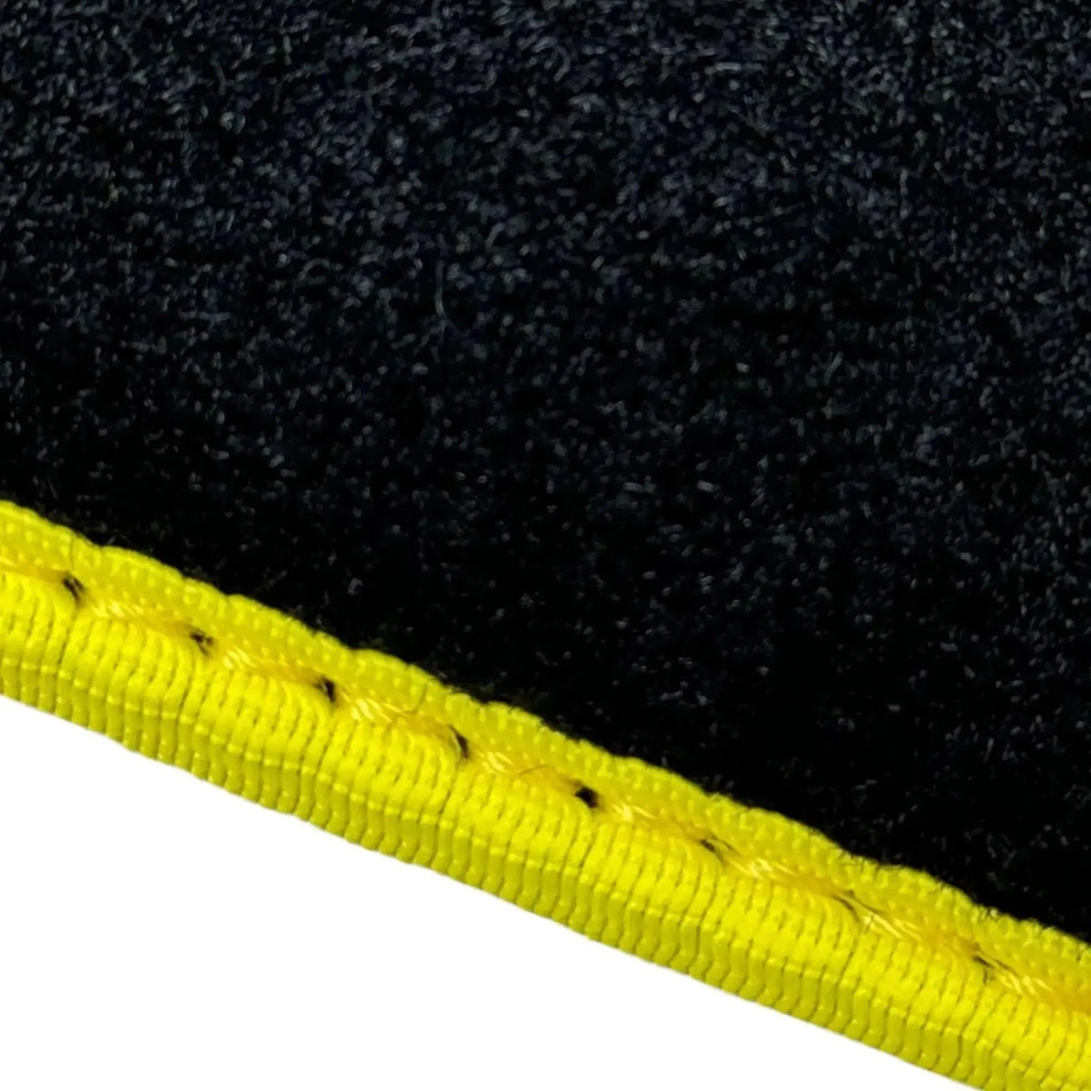 Black Floor Mats for BMW X5 E70 SUV (2007-2013) with Carbon Fiber Design