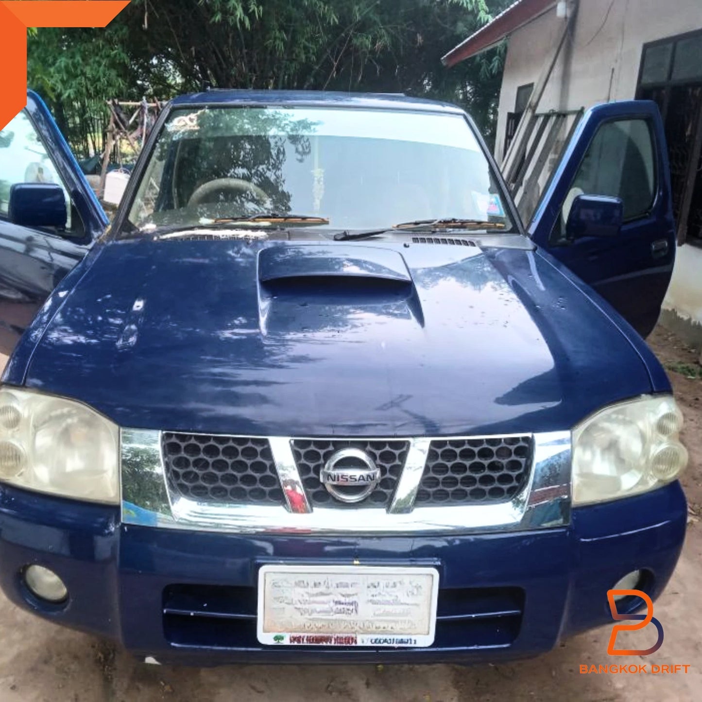 Chrome Emblem Front Grille for Nissan Navara D22 (2001-2014)