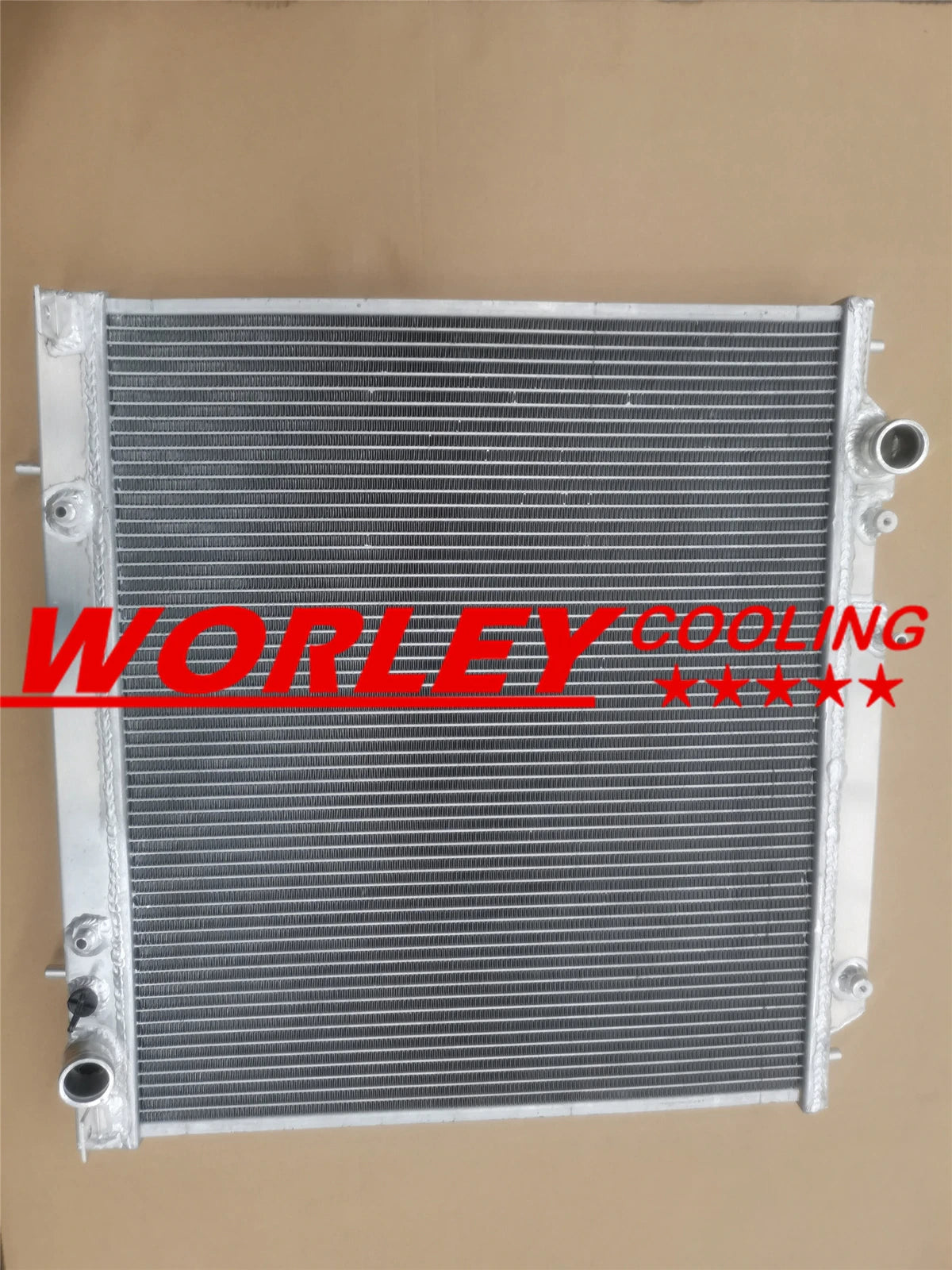 3-Row Radiator for Mitsubishi Delica/L400/Express/Starwagon (1994-2004)
