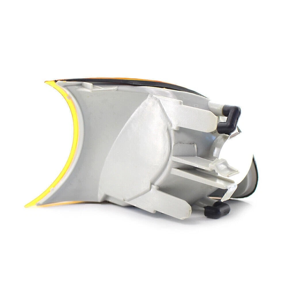 Front Right Turn Signal Light w/ Yellow Lens for BMW E46 3-Series (00-01)