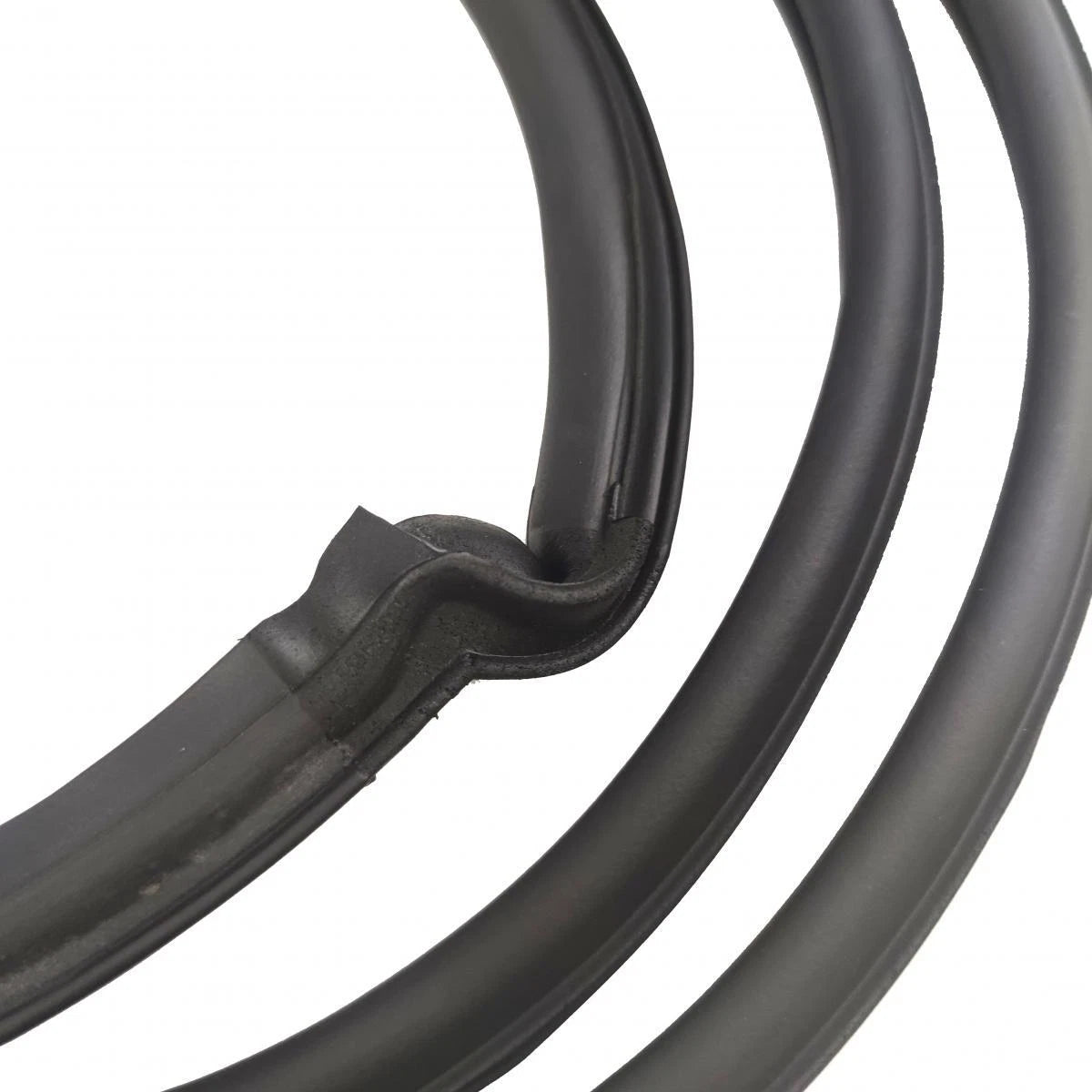 Door Rubber Seal Rear RH Fits Toyota Corolla AE80 AE82 EE80 4D SED 1983-87 D09