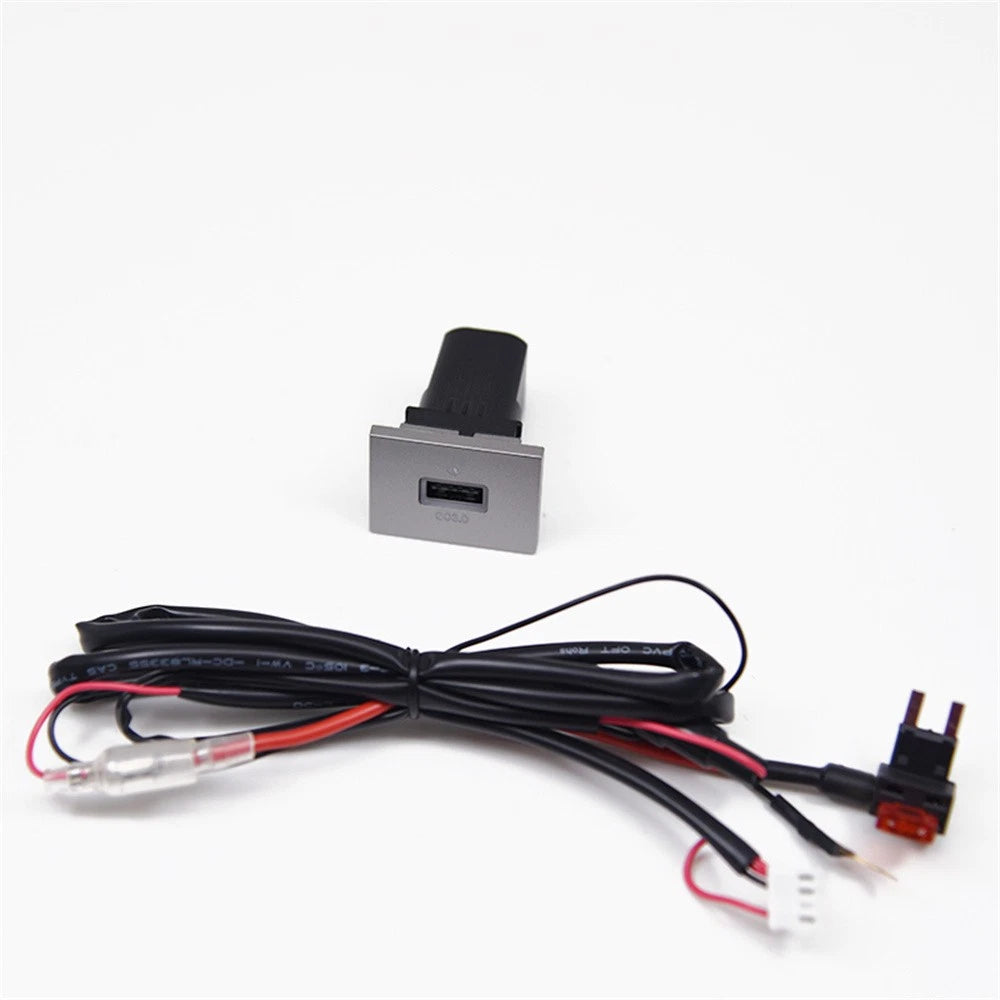 USB-A QC3.0 Fast Charger Socket Panel Mount for Ford Focus (2005-2009)
