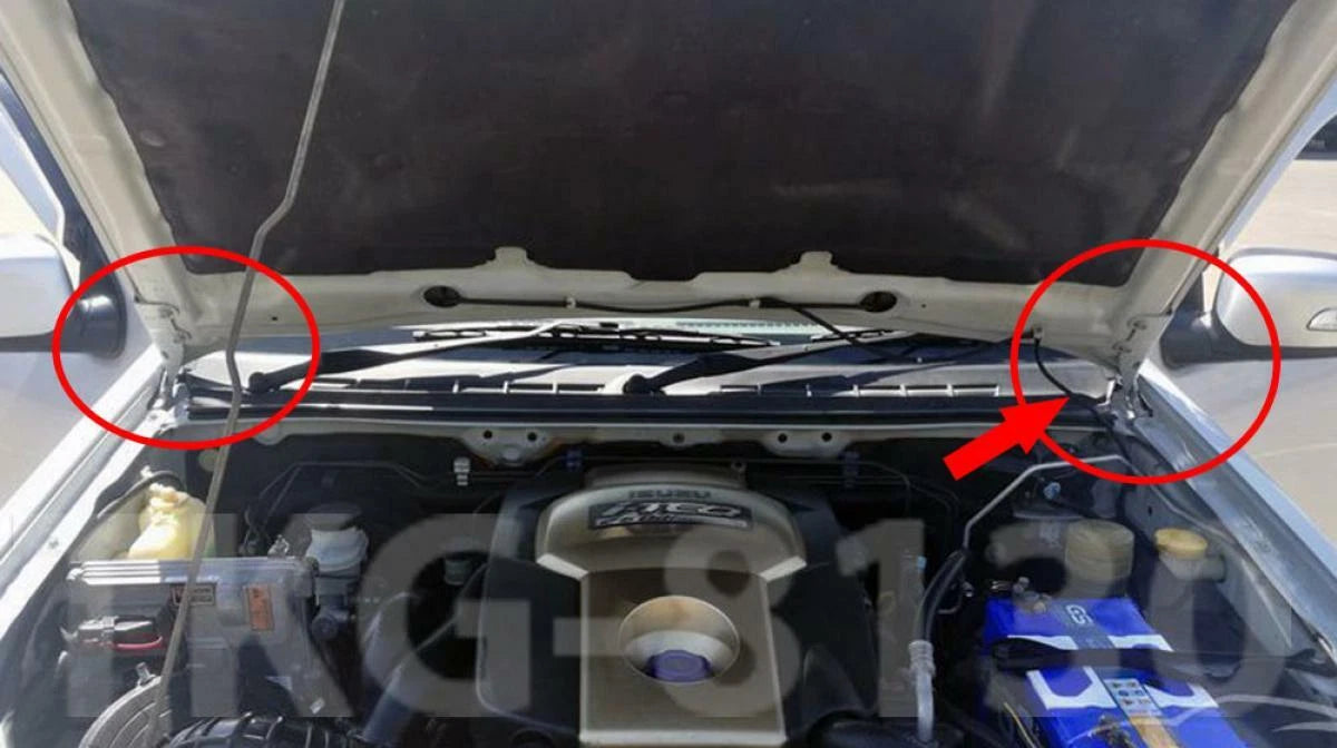 Front BonnetHinge Set for Isuzu D-Max / Holden Rodeo (2002-2011)