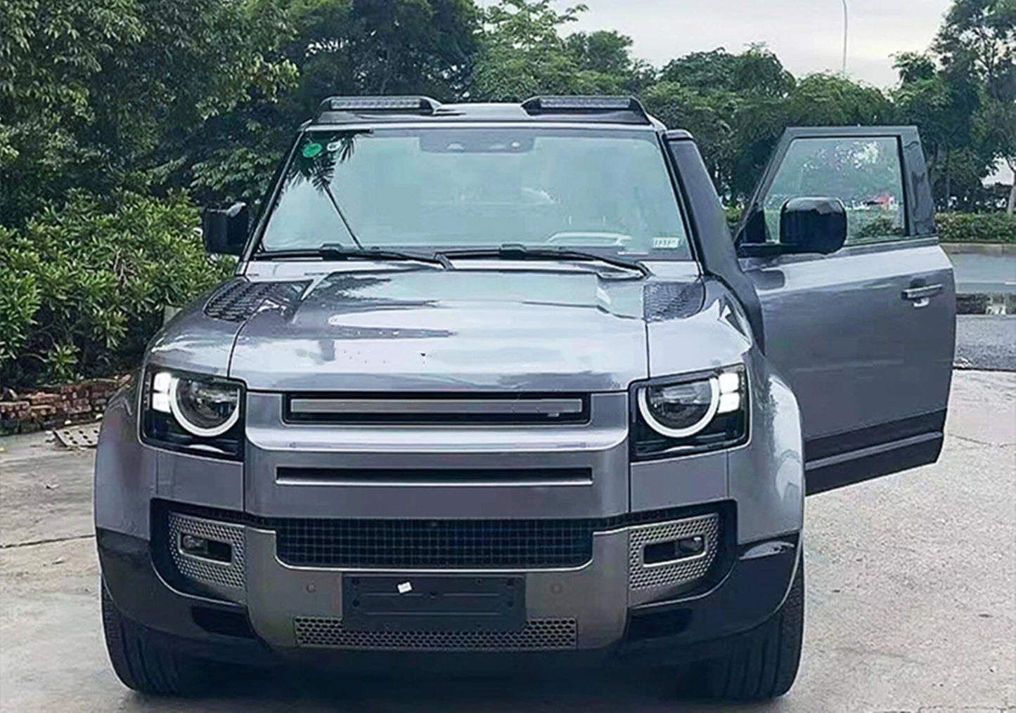 1x Gloss Black Front Top Light Bar for Land Rover Defender 90 110 (20-25)