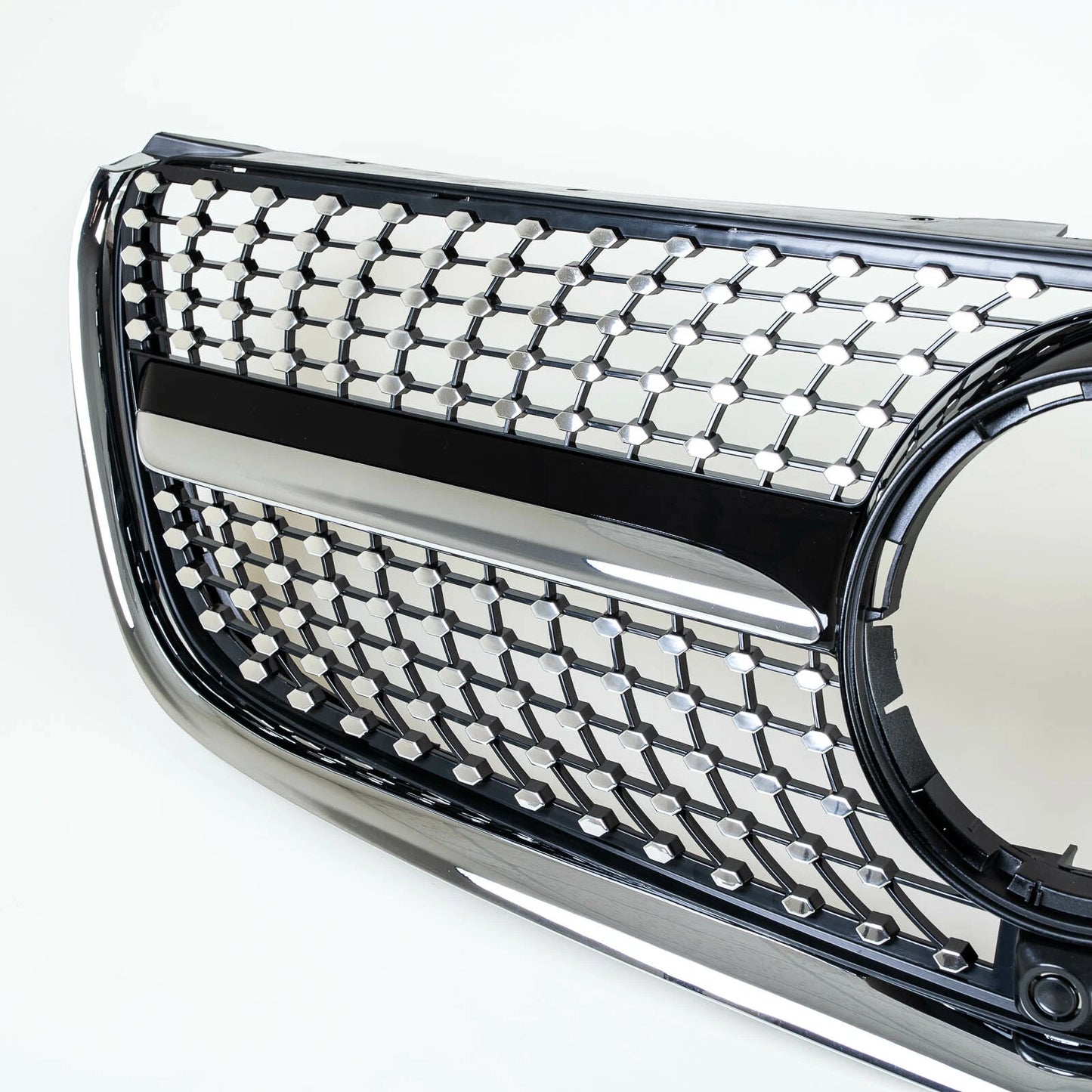 Grille Chrome + Black Diamond Slats for Mercedes V-Class W447 (2016-2019)