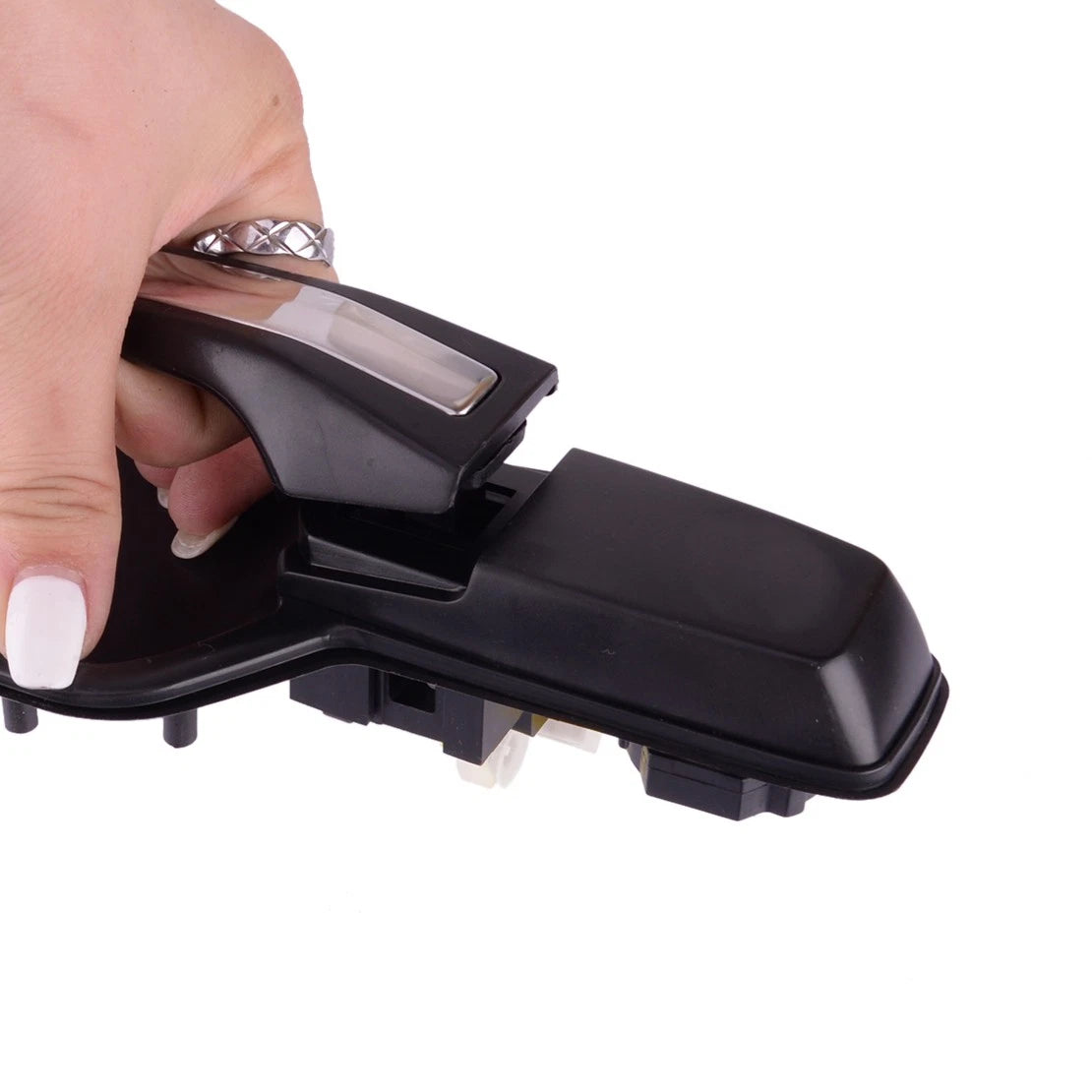 Rear Left Exterior Door Handle for Mitsubishi Pajero Montero (2000-2006)