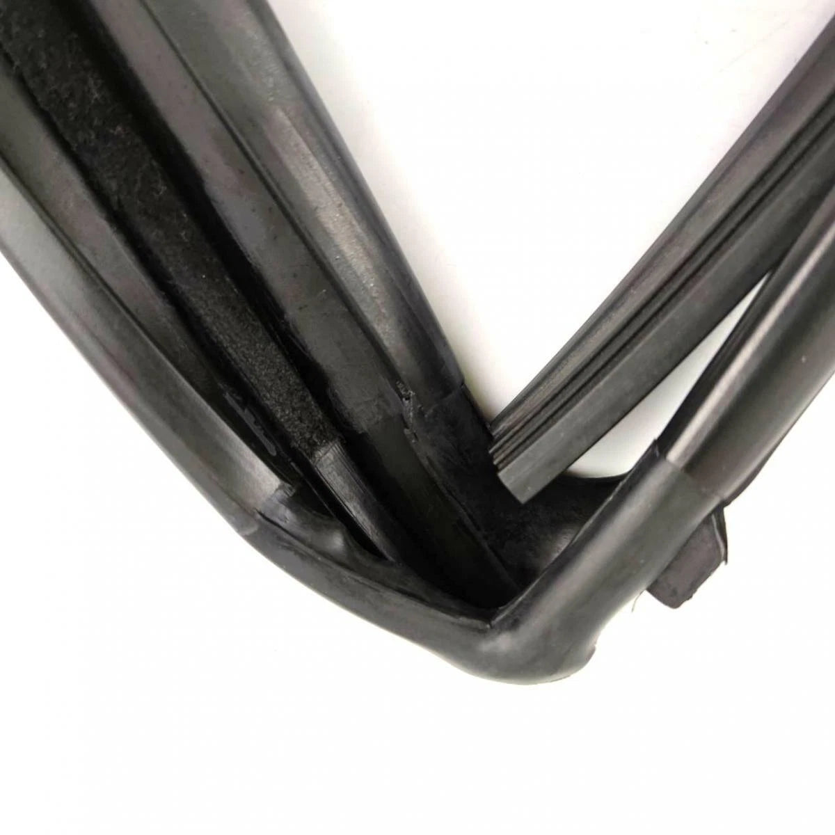 Glass Run Door Channel Seal Rear Right Fits Toyota Fortuner KUN51 SUV 2004-15
