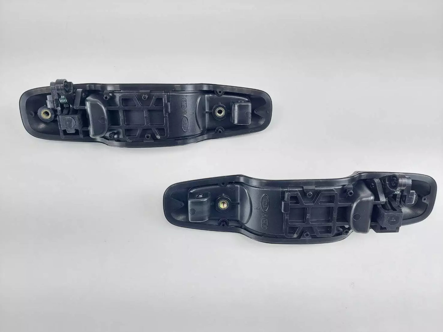 Front Door Handles for Chevy Tracker, Suzuki Grand Vitara (1999-2003) 2 x Black