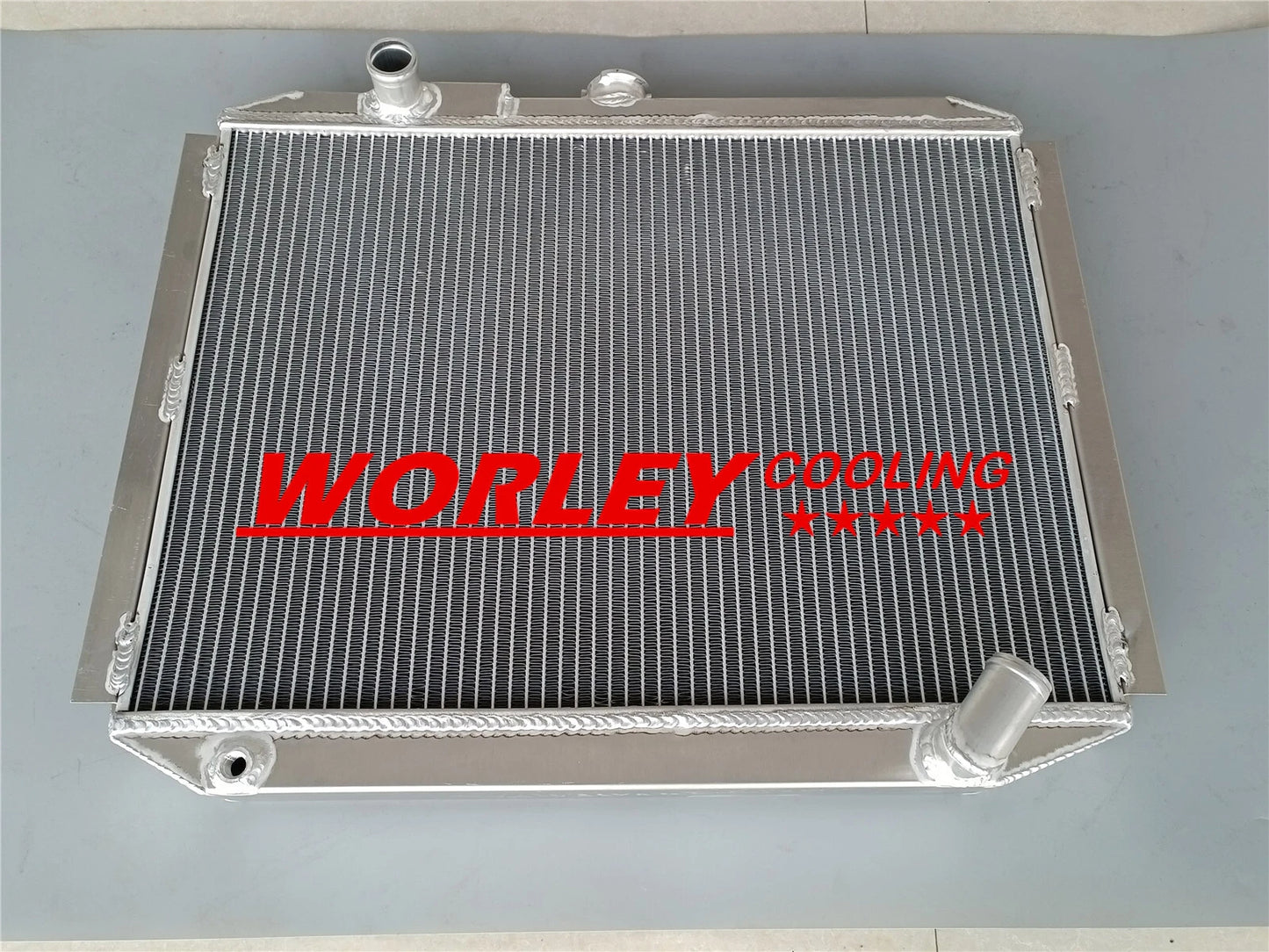 Aluminum Radiator for Mitsubishi Pajero/Mentero (2004-2015)